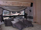 2006 Fleetwood Discovery Photo #25