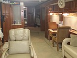 2008 Fleetwood Discovery Photo #9