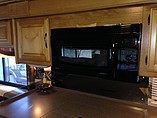 2004 Fleetwood Discovery Photo #11