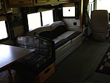 2004 Fleetwood Discovery Photo #14