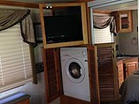 2004 Fleetwood Discovery Photo #18