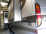 2005 Fleetwood Discovery Photo #4
