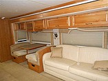 2005 Fleetwood Discovery Photo #11