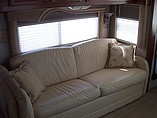 2005 Fleetwood Discovery Photo #7