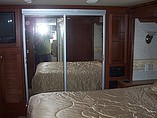 2005 Fleetwood Discovery Photo #14