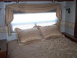 2005 Fleetwood Discovery Photo #15