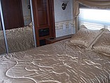 2005 Fleetwood Discovery Photo #17
