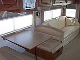 2005 Fleetwood Discovery Photo #21