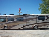 2005 Fleetwood Discovery Photo #29