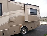 2006 Fleetwood Discovery Photo #2