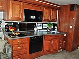 2006 Fleetwood Discovery Photo #11