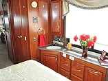 2006 Fleetwood Discovery Photo #14