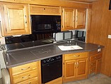2006 Fleetwood Discovery Photo #20