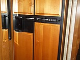 2006 Fleetwood Discovery Photo #29