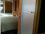 2006 Fleetwood Discovery Photo #15