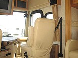 2005 Fleetwood Discovery Photo #8