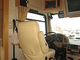 2005 Fleetwood Discovery Photo #10