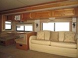 2005 Fleetwood Discovery Photo #13