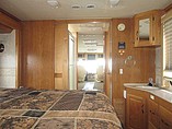 2005 Fleetwood Discovery Photo #29