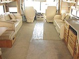 2005 Fleetwood Discovery Photo #30