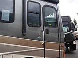 2006 Fleetwood Discovery Photo #4