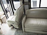 2006 Fleetwood Discovery Photo #7