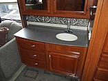 2006 Fleetwood Discovery Photo #24