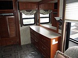 2006 Fleetwood Discovery Photo #31