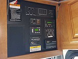 2007 Fleetwood Discovery Photo #12