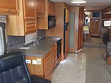 2007 Fleetwood Discovery Photo #22