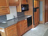 2007 Fleetwood Discovery Photo #28