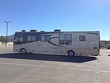 2007 Fleetwood Discovery Photo #2