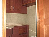 2014 Fleetwood Discovery Photo #23