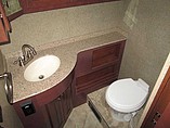 2014 Fleetwood Discovery Photo #24