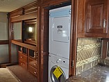 2014 Fleetwood Discovery Photo #8
