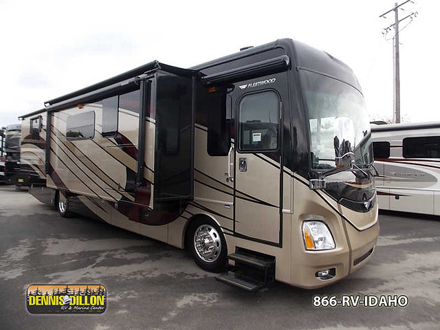 2015 Fleetwood Discovery Photo