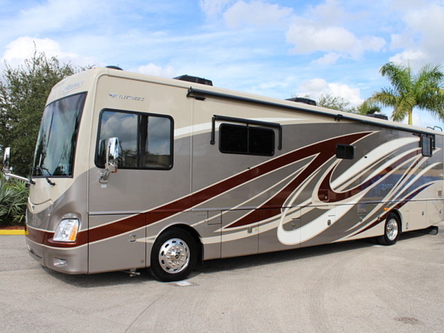 2014 Fleetwood Discovery Photo