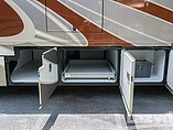 2014 Fleetwood Discovery Photo #13