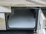 2014 Fleetwood Discovery Photo #14