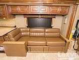2014 Fleetwood Discovery Photo #27
