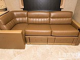 2014 Fleetwood Discovery Photo #28