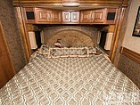2014 Fleetwood Discovery Photo #45