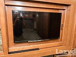 2014 Fleetwood Discovery Photo #47