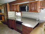 2015 Fleetwood Discovery Photo #9