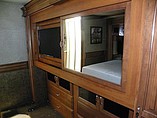 2015 Fleetwood Discovery Photo #10