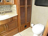 2015 Fleetwood Discovery Photo #14