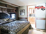 2015 Fleetwood Discovery Photo #12