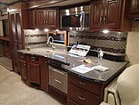 2015 Fleetwood Discovery Photo #7