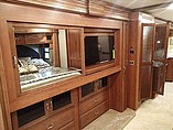 2015 Fleetwood Discovery Photo #17