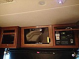 2015 Fleetwood Discovery Photo #19